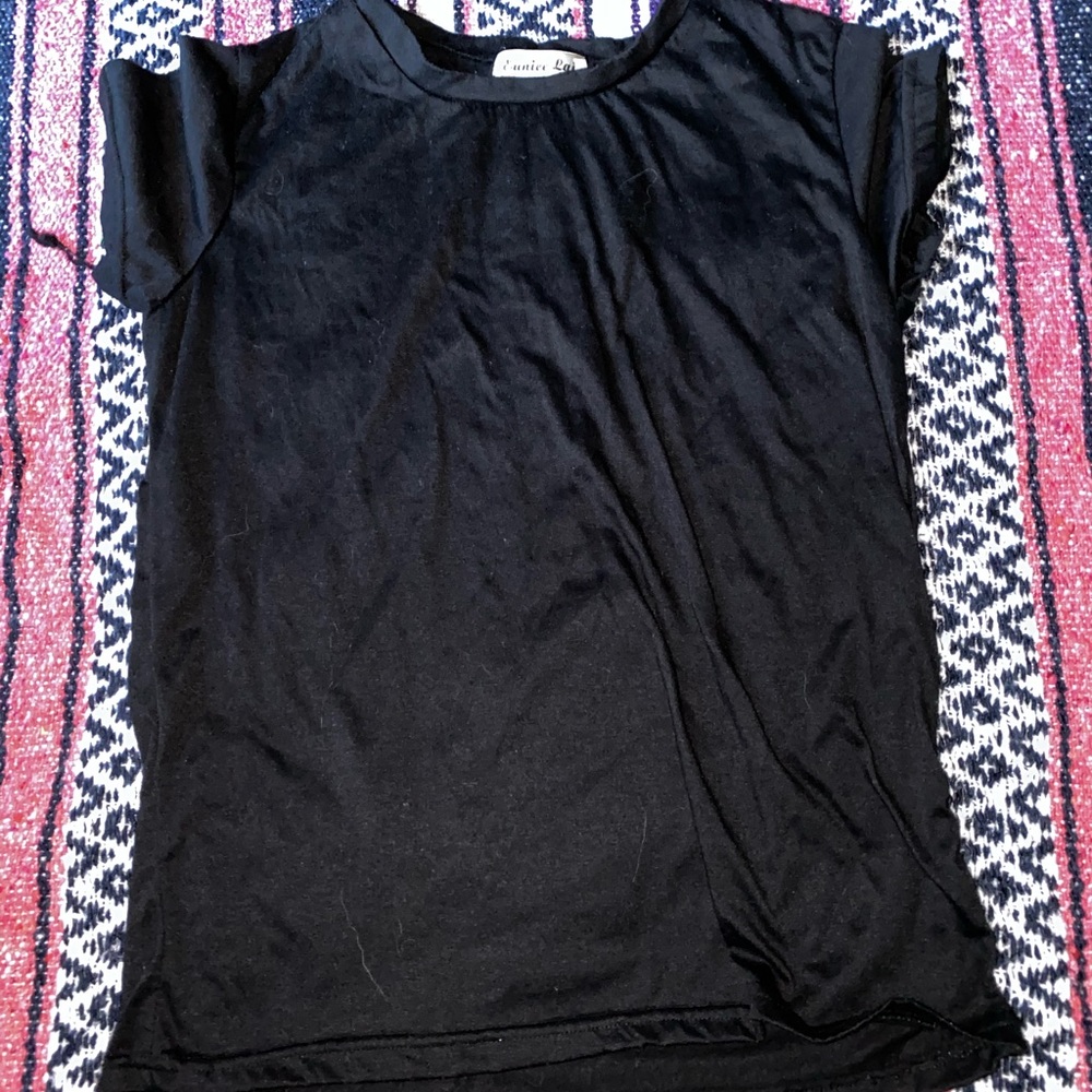 Black t-shirt with cut out back